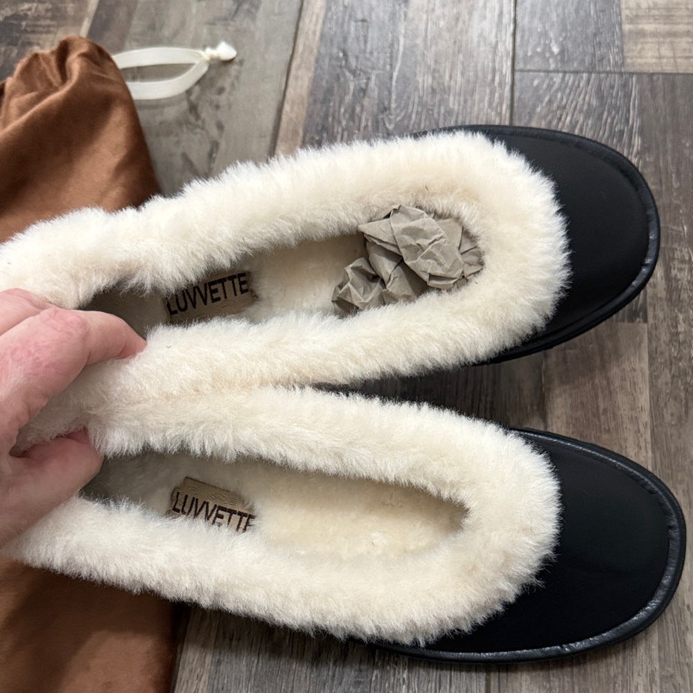NEW Women's Black and White Fur-Lined luvvette Shoes - Picture 3 of 4